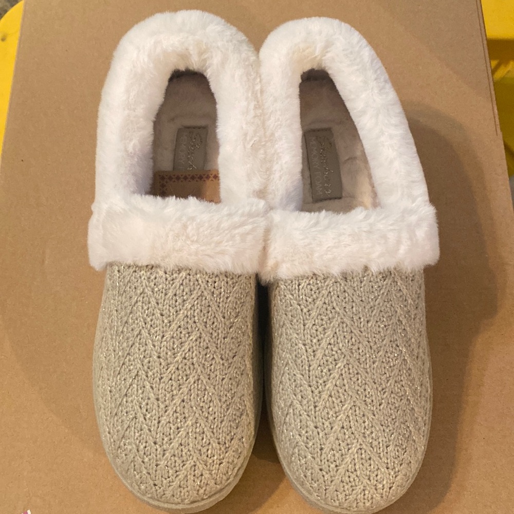 Skechers Cozy Lite Sparkle Knit Slippers -Sweet Walk - Size 9.5 Memory Foam -NEW